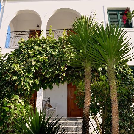 Kostas' Garden Apartment Roda  Exterior foto