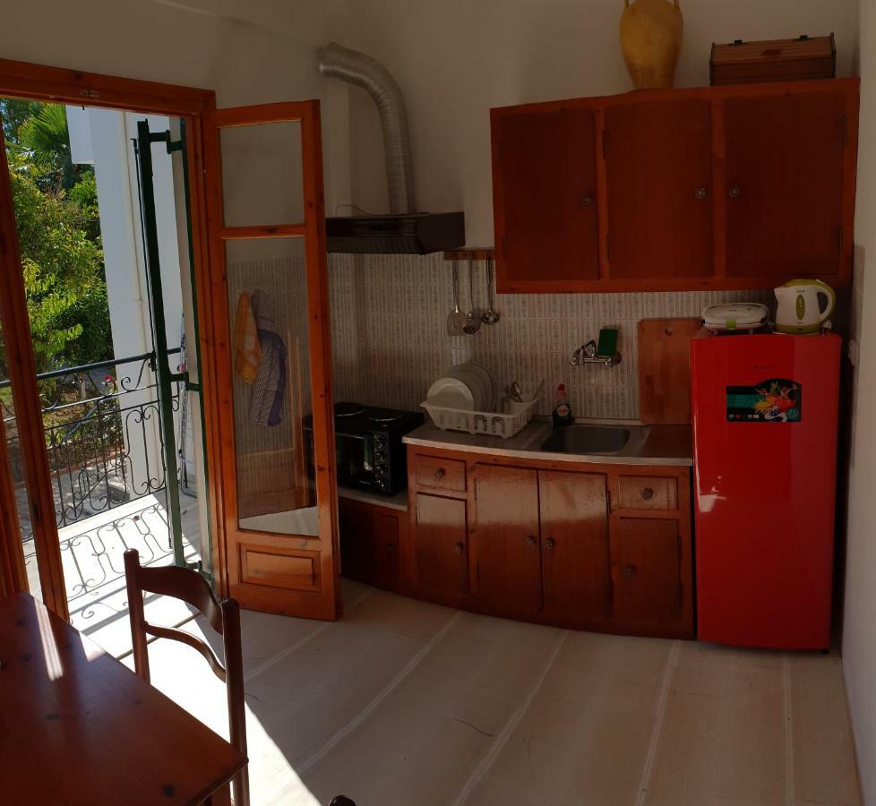 Kostas' Garden Apartment Roda  Exterior foto