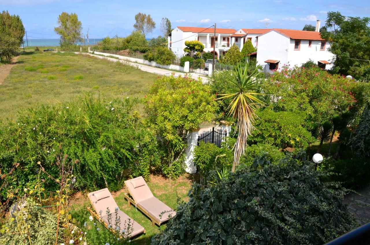 Kostas' Garden Apartment Roda  Exterior foto