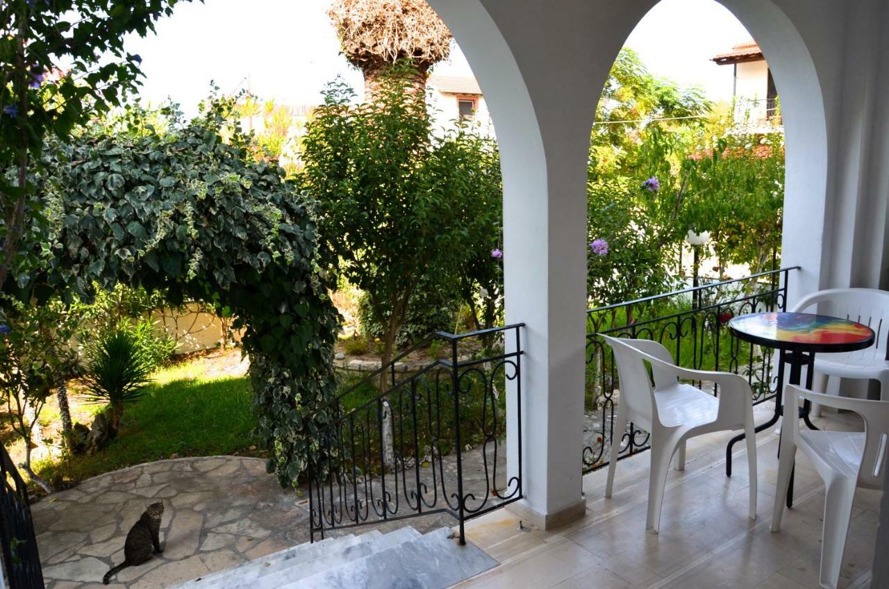 Kostas' Garden Apartment Roda  Exterior foto