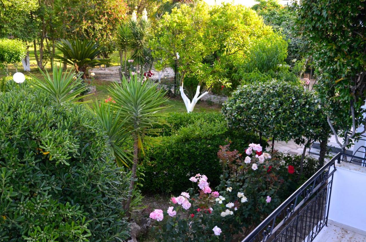 Kostas' Garden Apartment Roda  Exterior foto